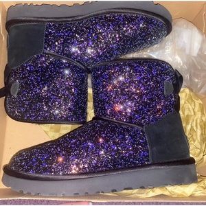 UGG Classic Mini Now Cosmos Sequins Galaxy Black Short Bailey Bow size 7 Boot.